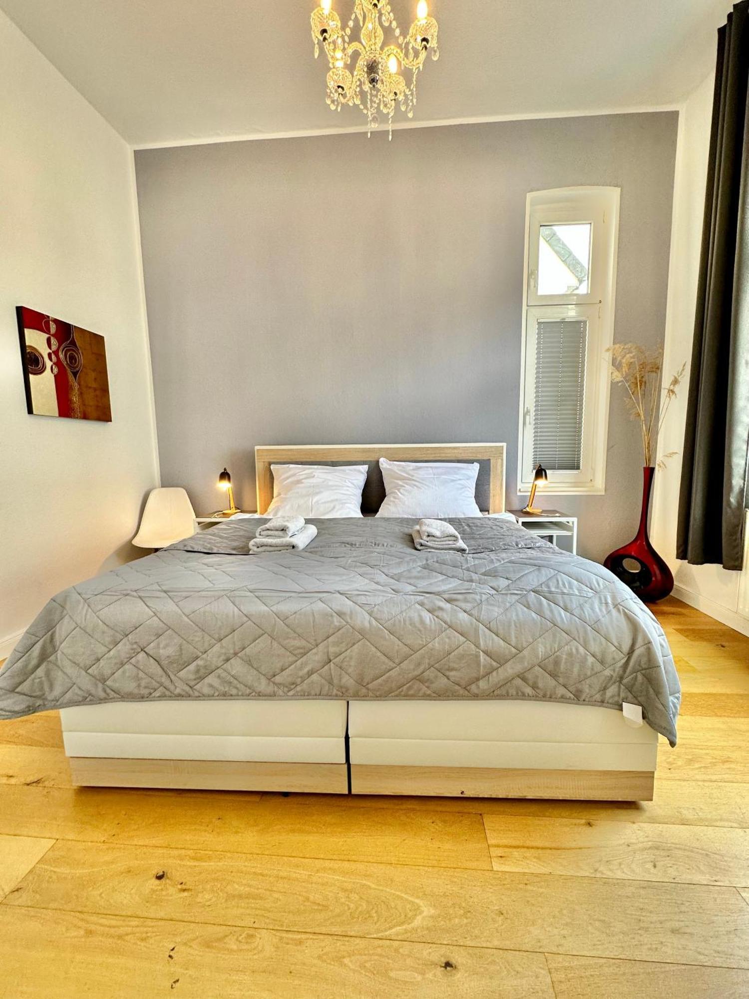 Geraeumiges City-apartment Mit 2 Badezimmer Und Parkplaetzen D46-og
