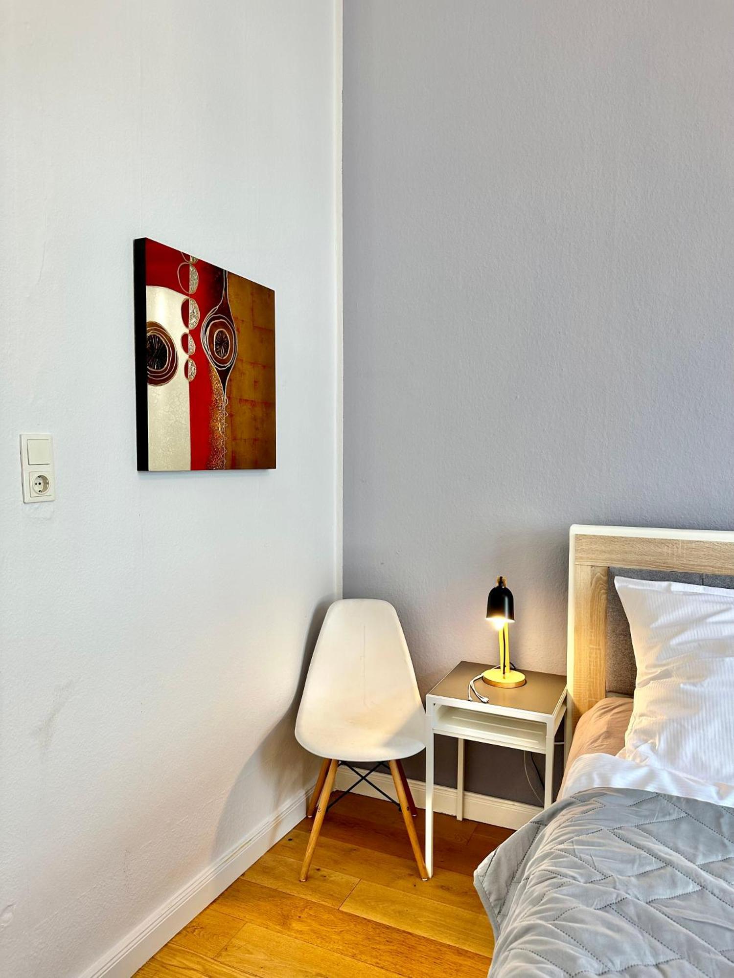 Apartment Geraeumiges City-apartment Mit 2 Badezimmer Und Parkplaetzen D46-og Oldenburg