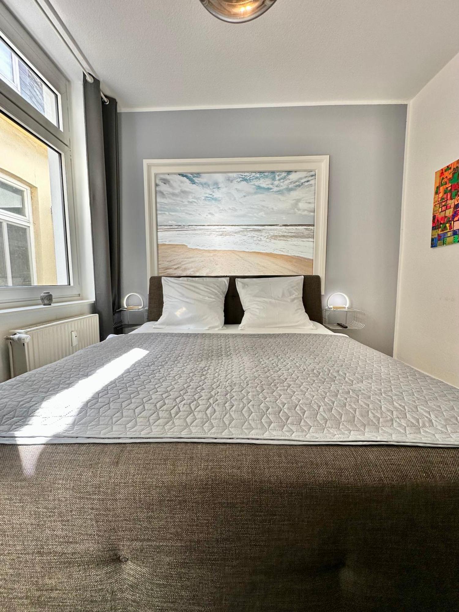 Geraeumiges City-apartment Mit 2 Badezimmer Und Parkplaetzen D46-og Apartment