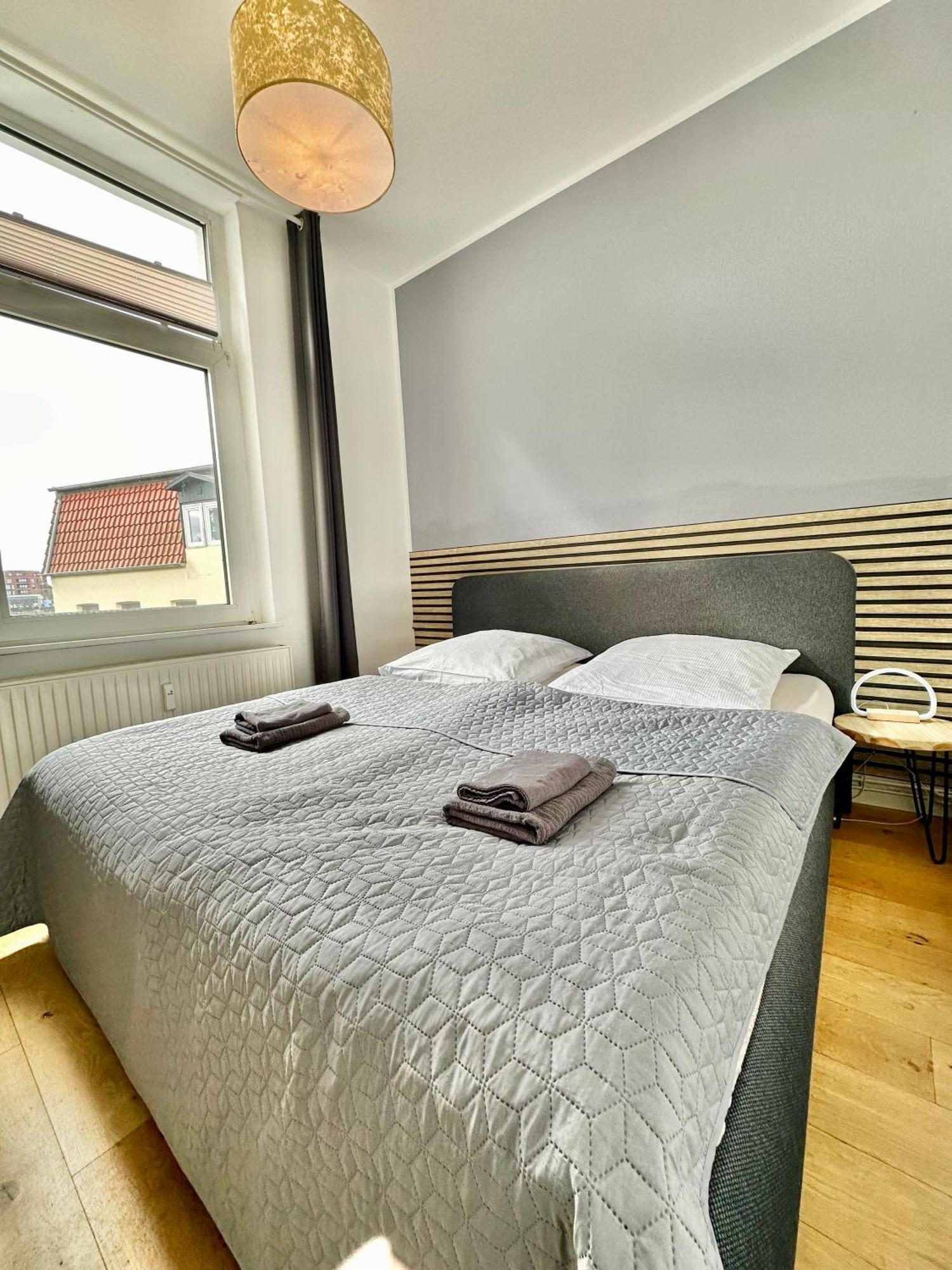 Geraeumiges City-apartment Mit 2 Badezimmer Und Parkplaetzen D46-og Apartment *