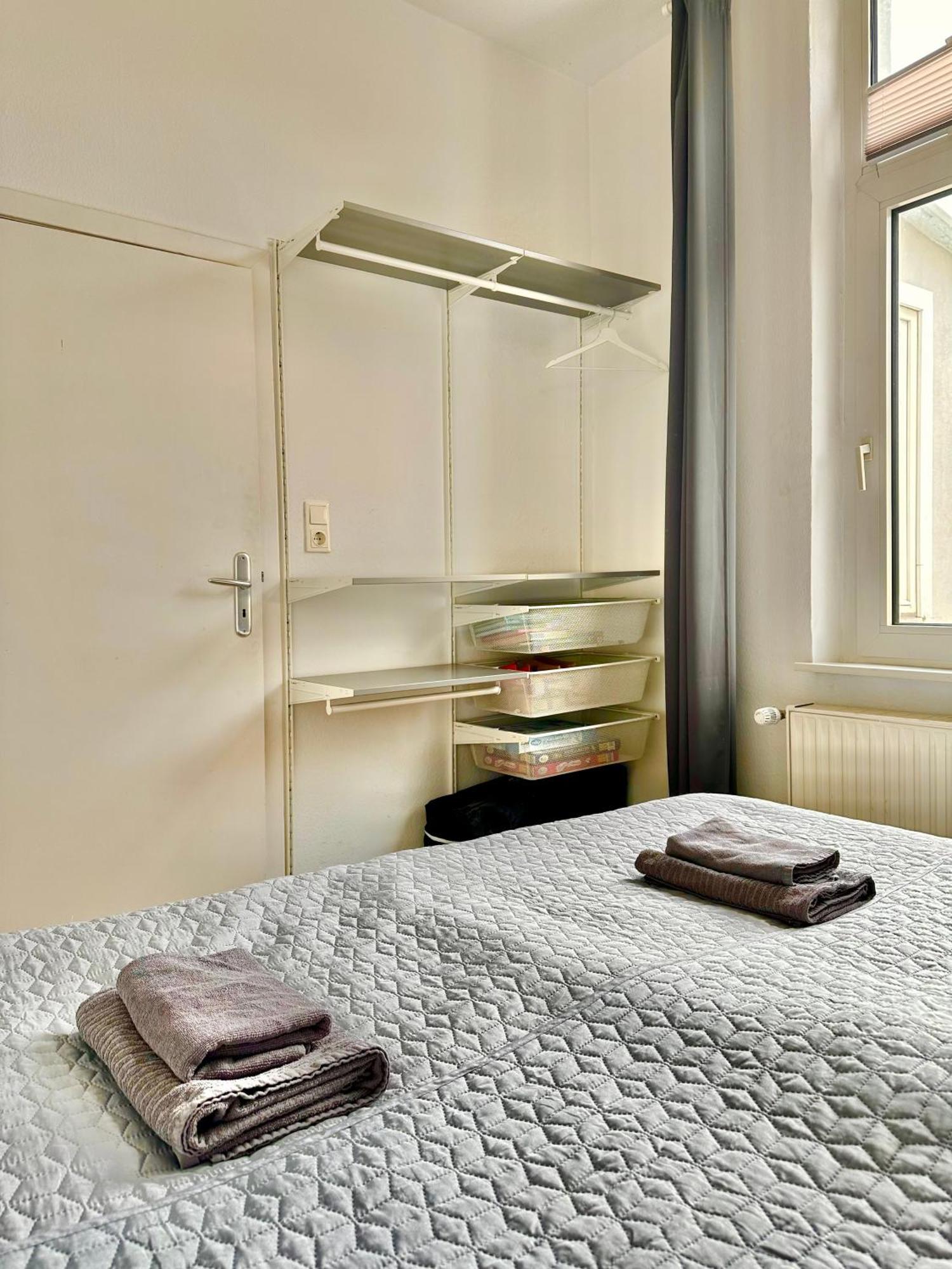 Geraeumiges City-apartment Mit 2 Badezimmer Und Parkplaetzen D46-og